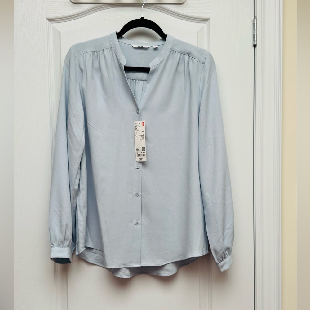 NWT Uniqlo Blue Long Sleeve Buttoned Blouse, M